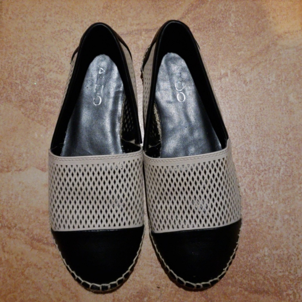 Cute and simple Aldo flats